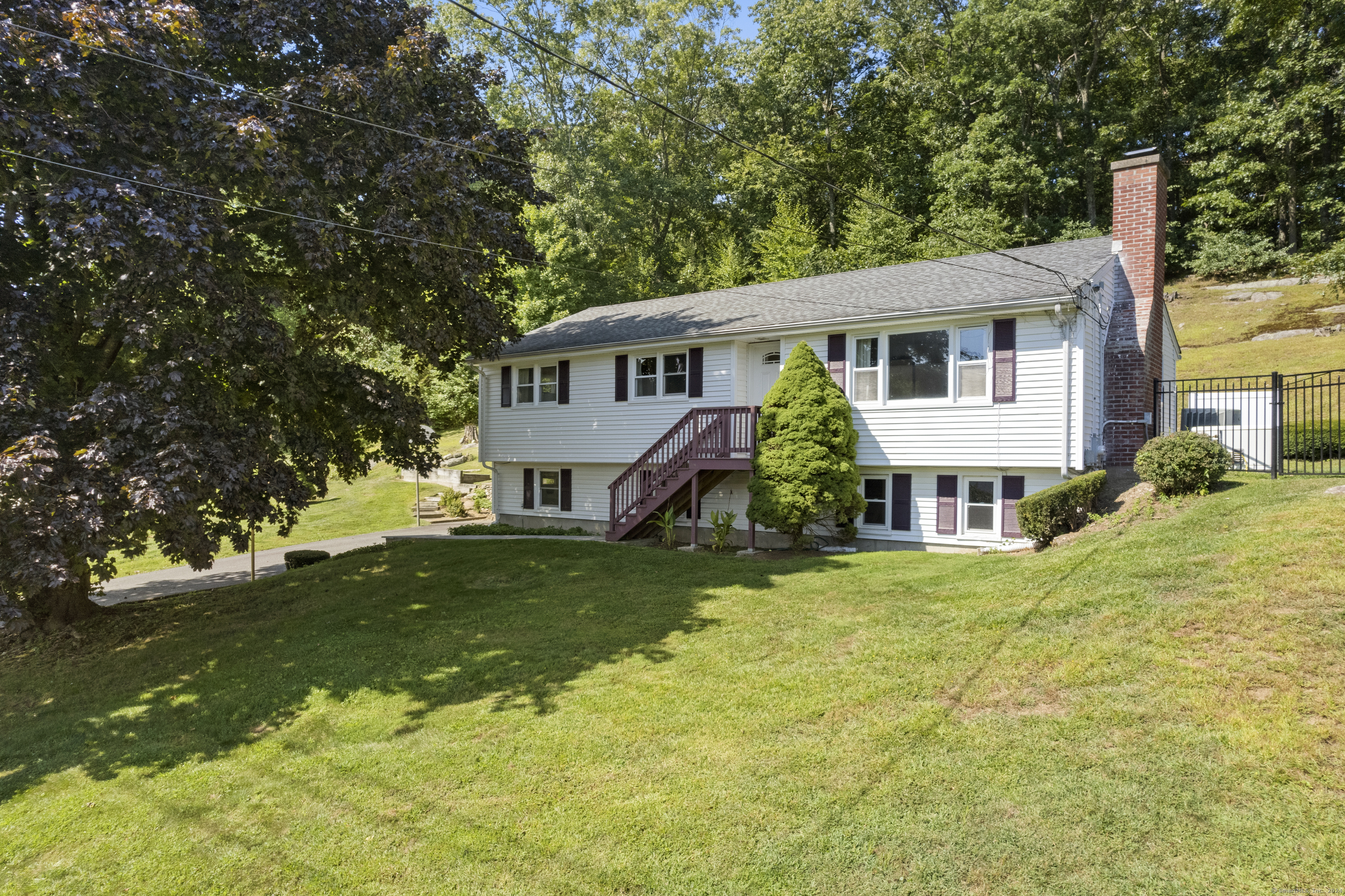 Property Photo:  101 Old Stratford Road  CT 06484 