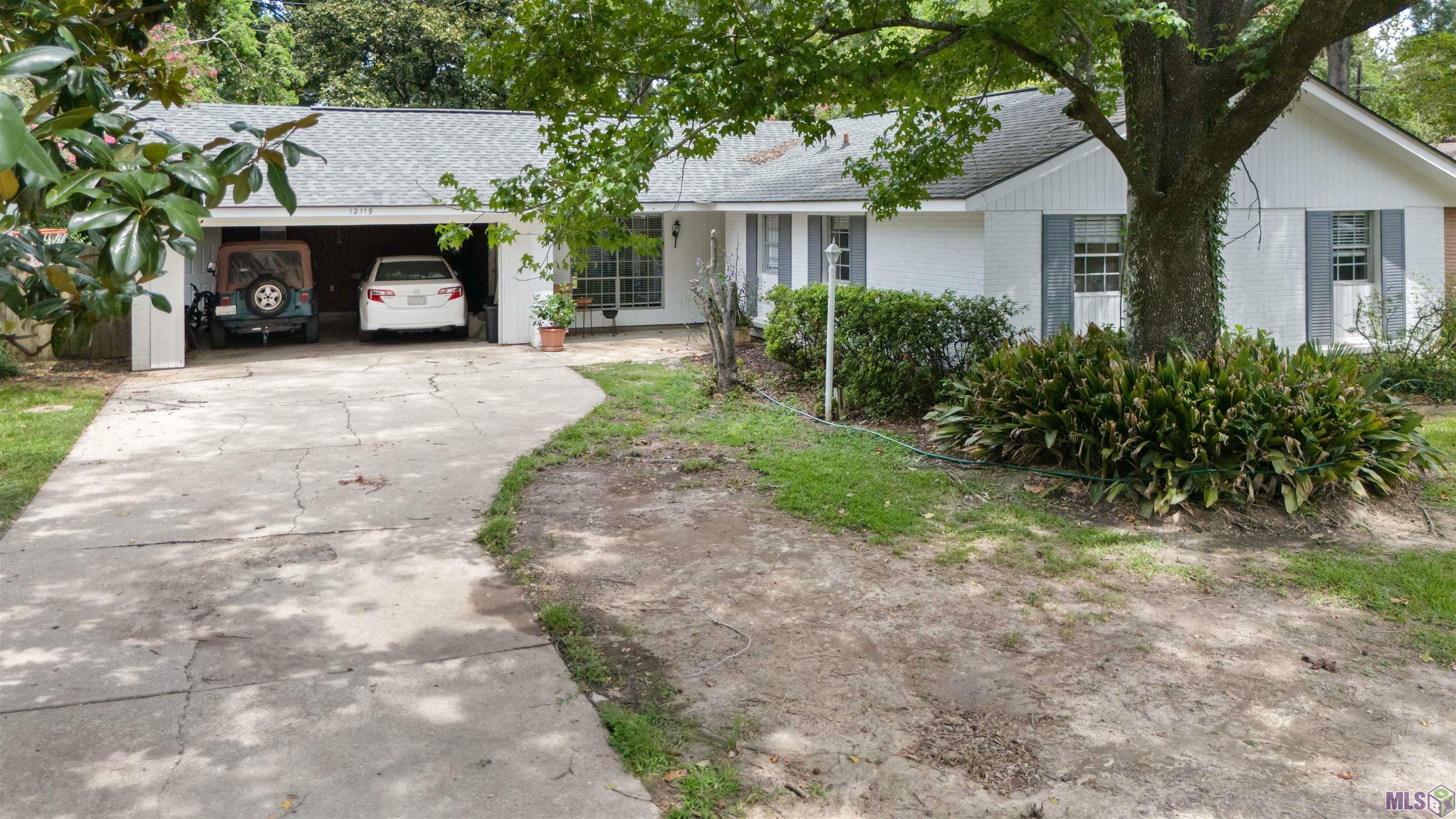 Property Photo:  12119 Archery Dr  LA 70815 