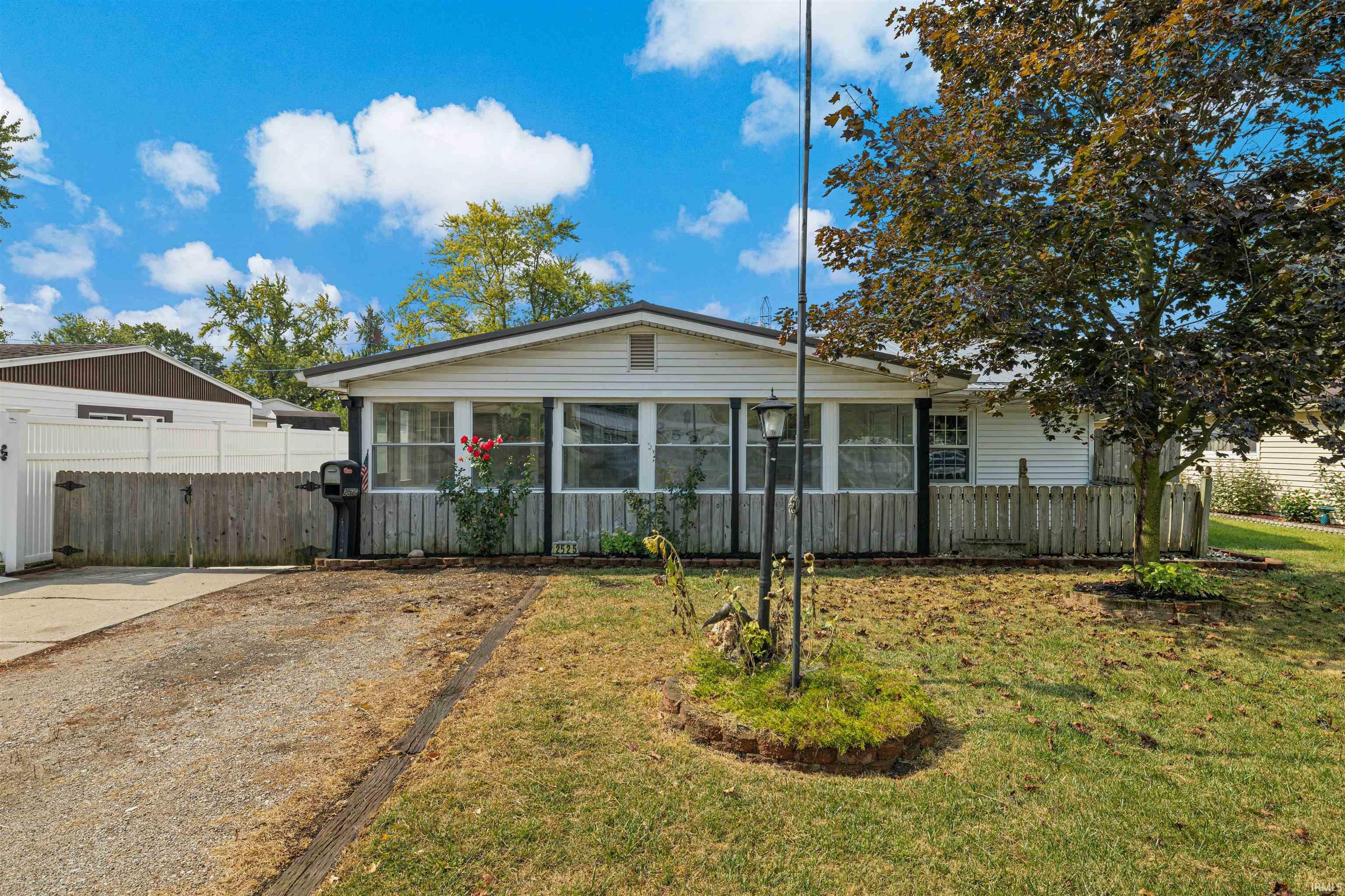 Property Photo:  2525 Belle Vista Boulevard  IN 46809 