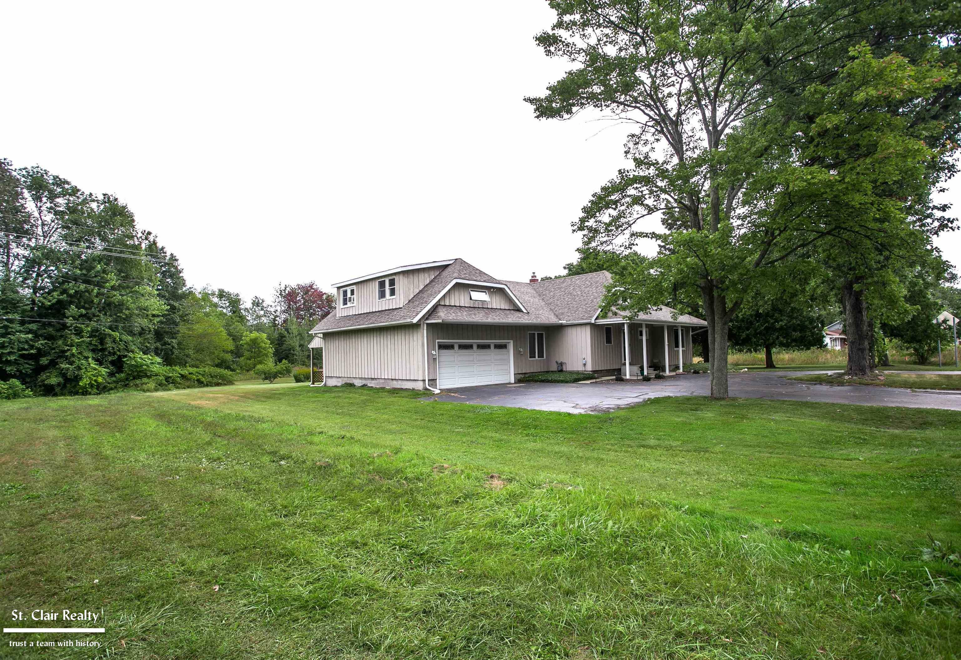 Property Photo:  4108 Pine Grove Avenue  MI 48059 