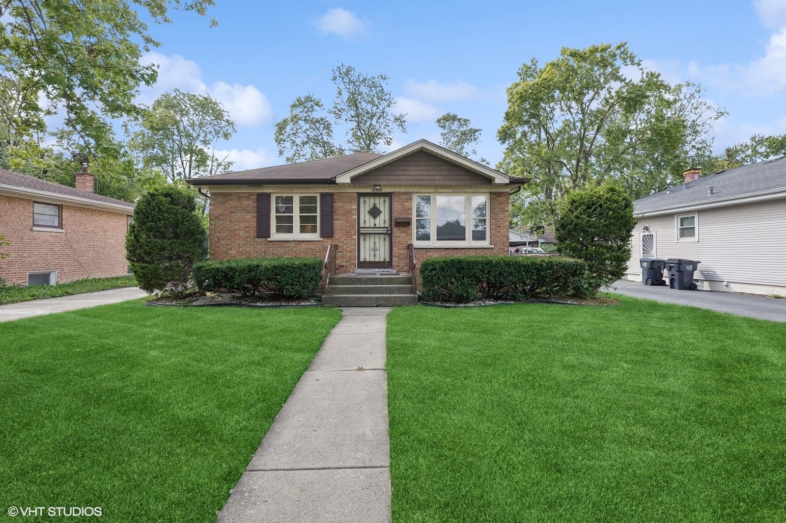 Property Photo:  16360 Evans Avenue  IL 60473 