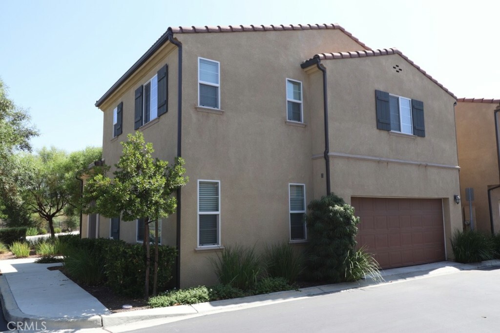 Property Photo:  37318 Paseo Tulipa  CA 92563 