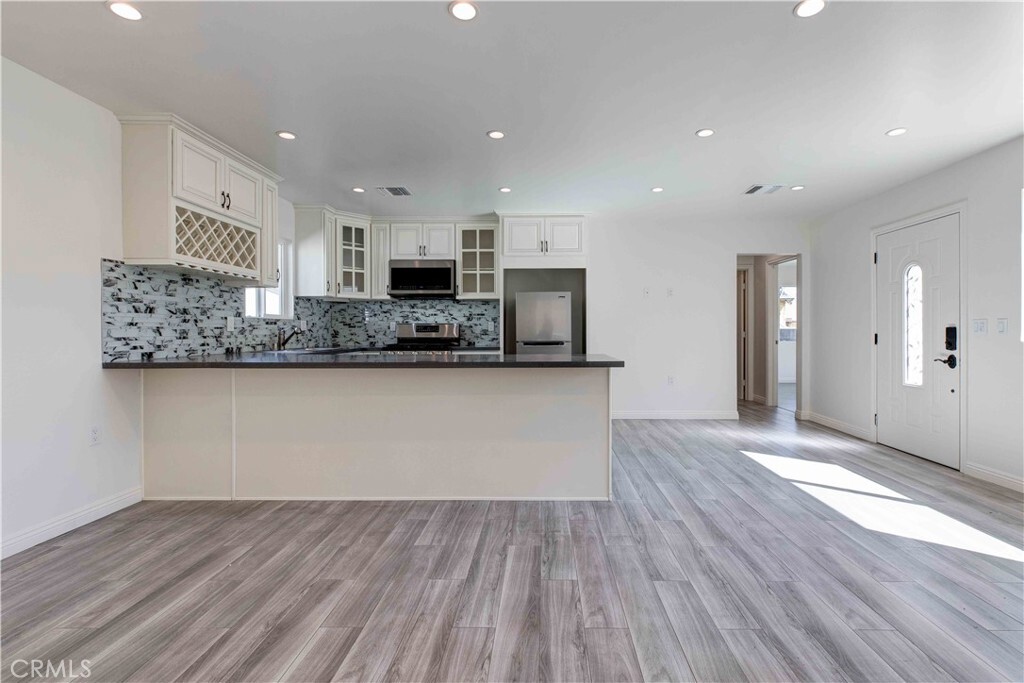 Property Photo: 8812 Laurel Canyon Boulevard CA 91352