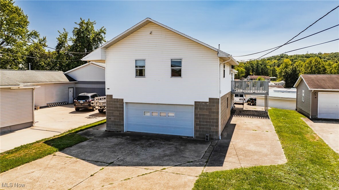 Property Photo:  909 Rayon Drive  WV 26101 