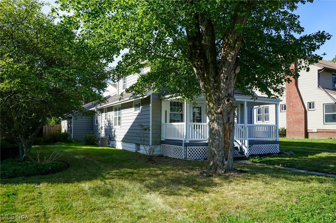 Property Photo:  1650 31st Street NE  OH 44714 