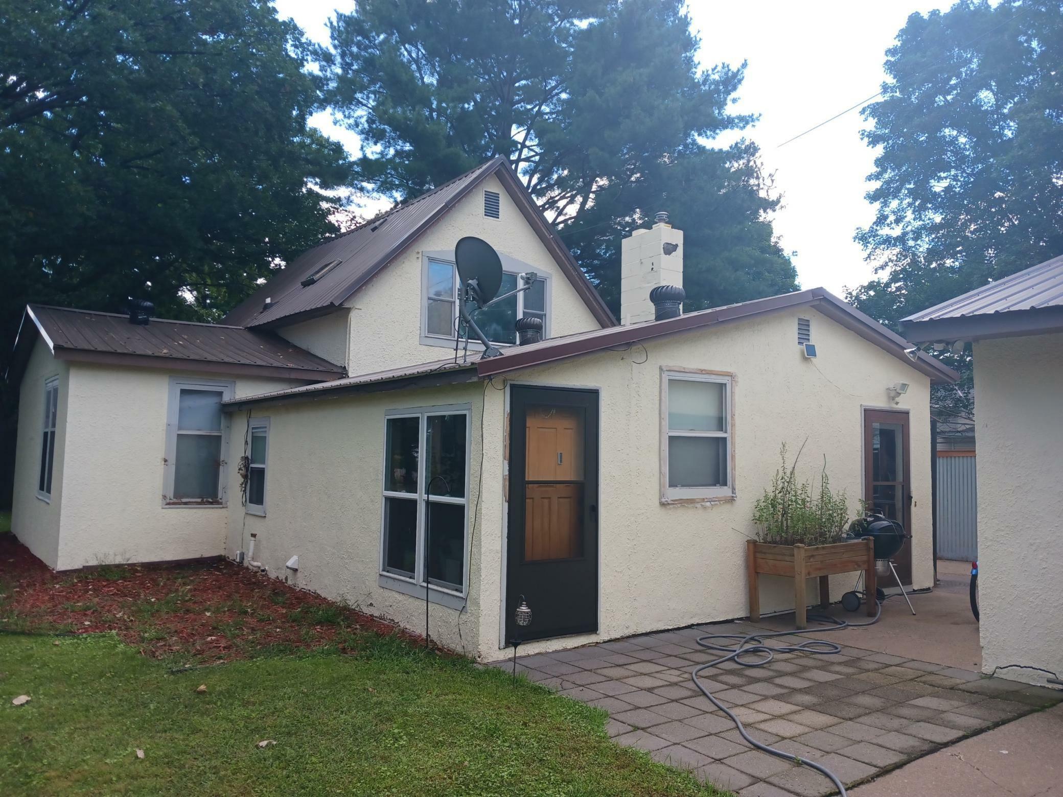 Property Photo:  109 Birch Street N  MN 56359 