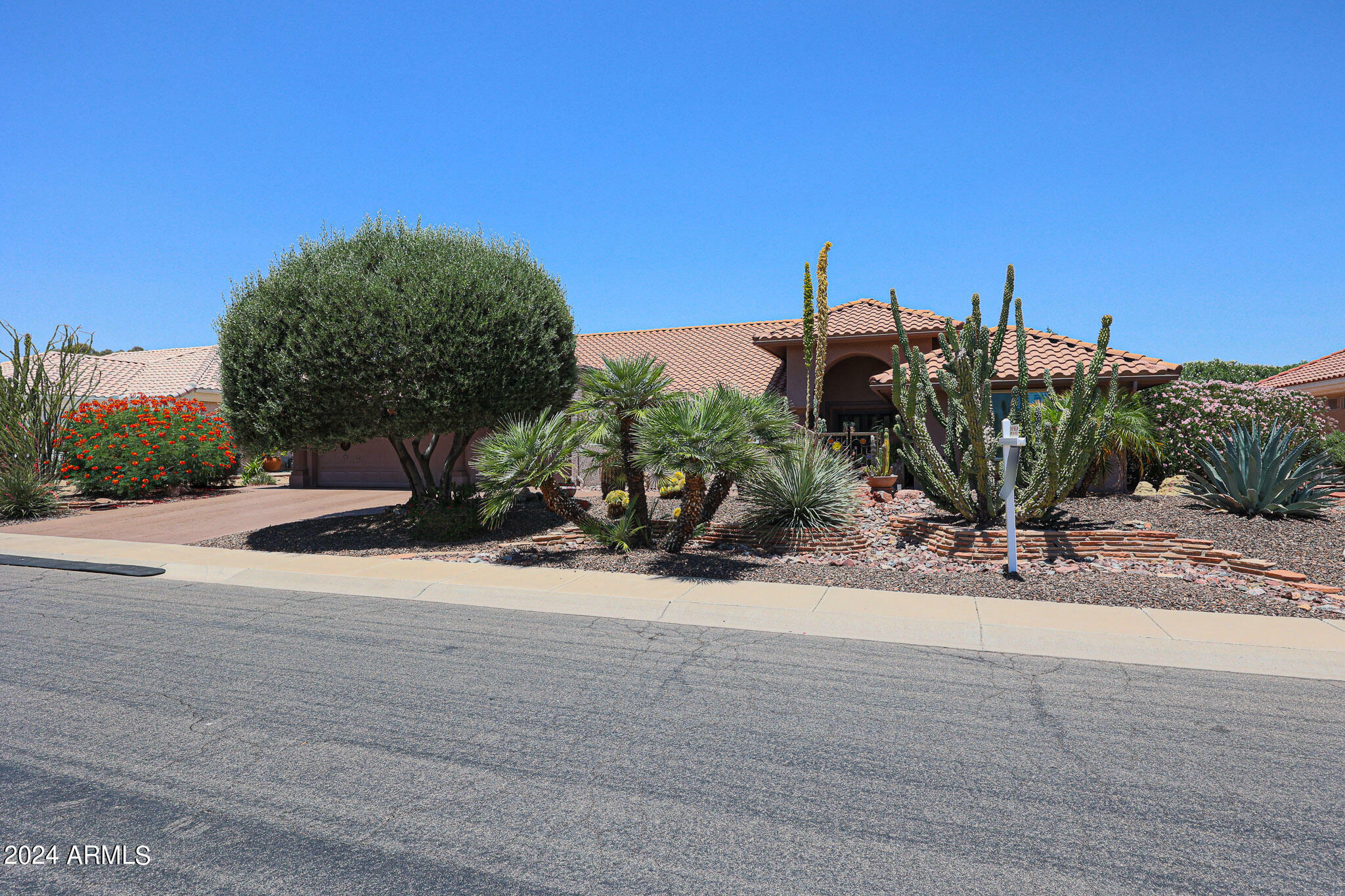 Property Photo:  14626 W Futura Drive  AZ 85375 