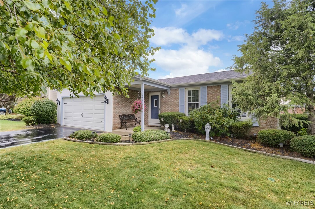Property Photo: 4606 Deerfield Road NY 14075