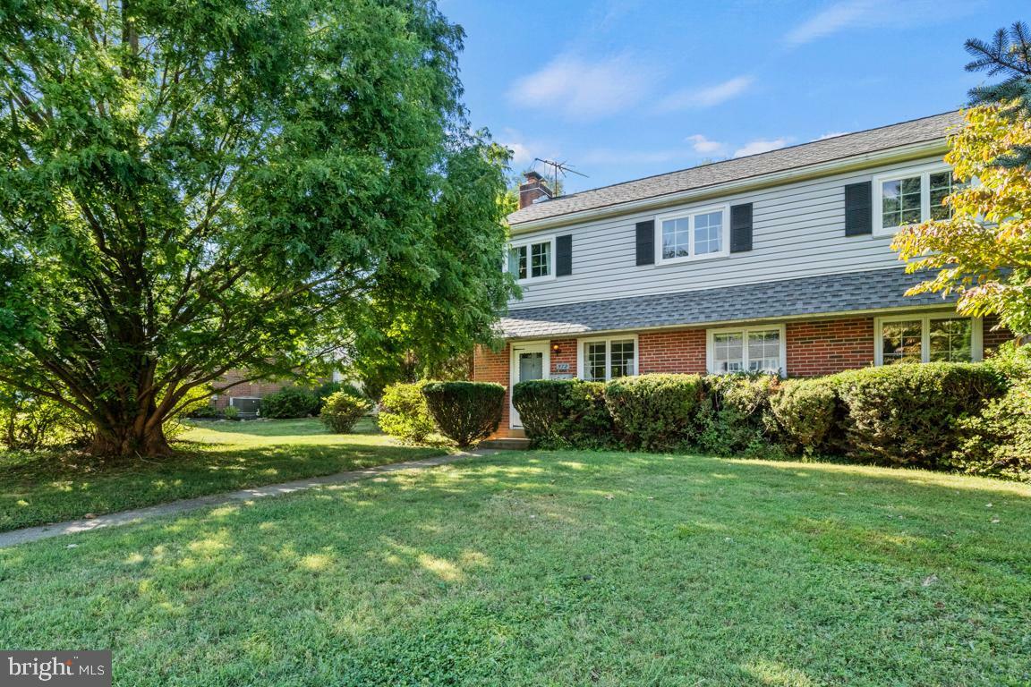 Property Photo:  572 Sheffield Drive  PA 19064 