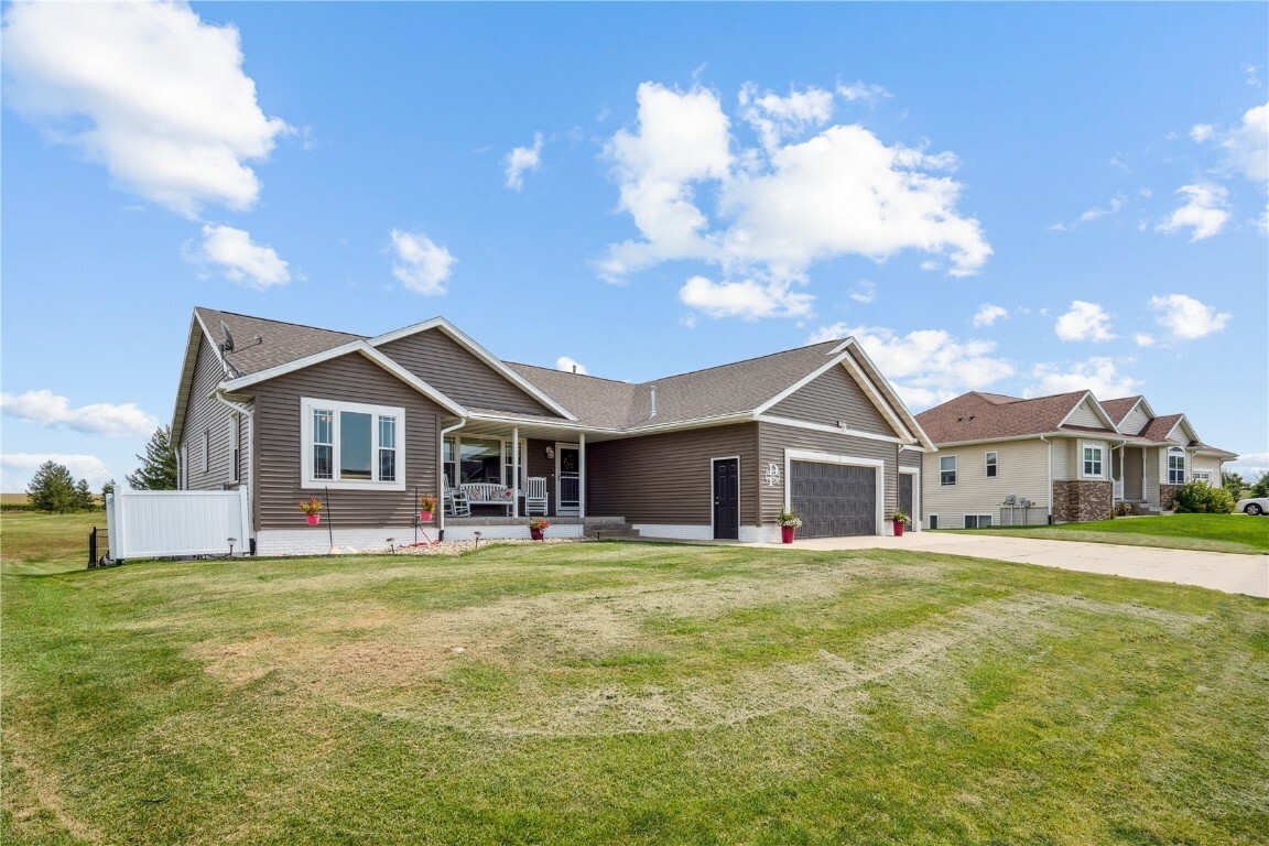 Property Photo:  211 Wildcat Trail SW  IA 52332 