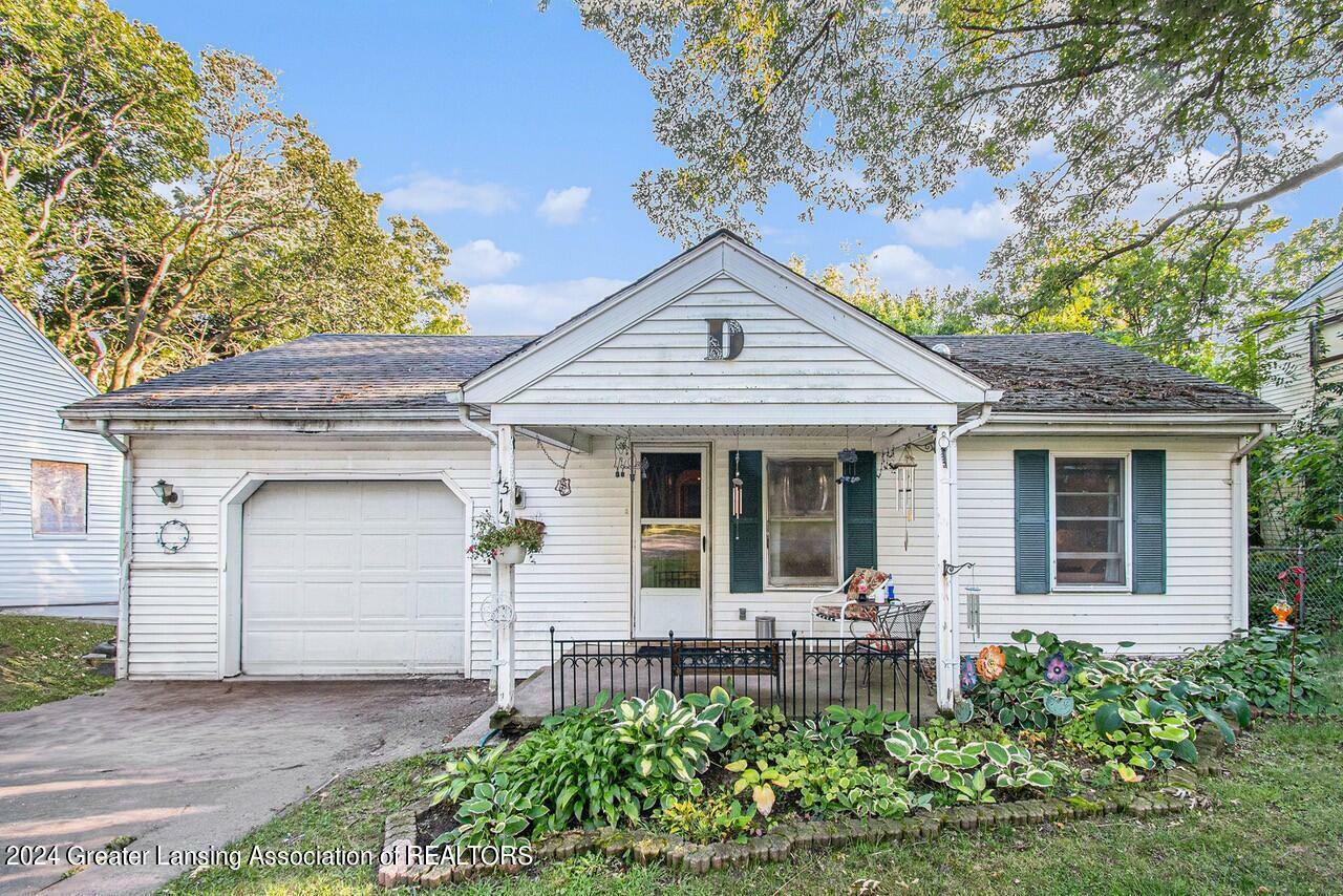 Property Photo:  1515 Biltmore Boulevard  MI 48906 