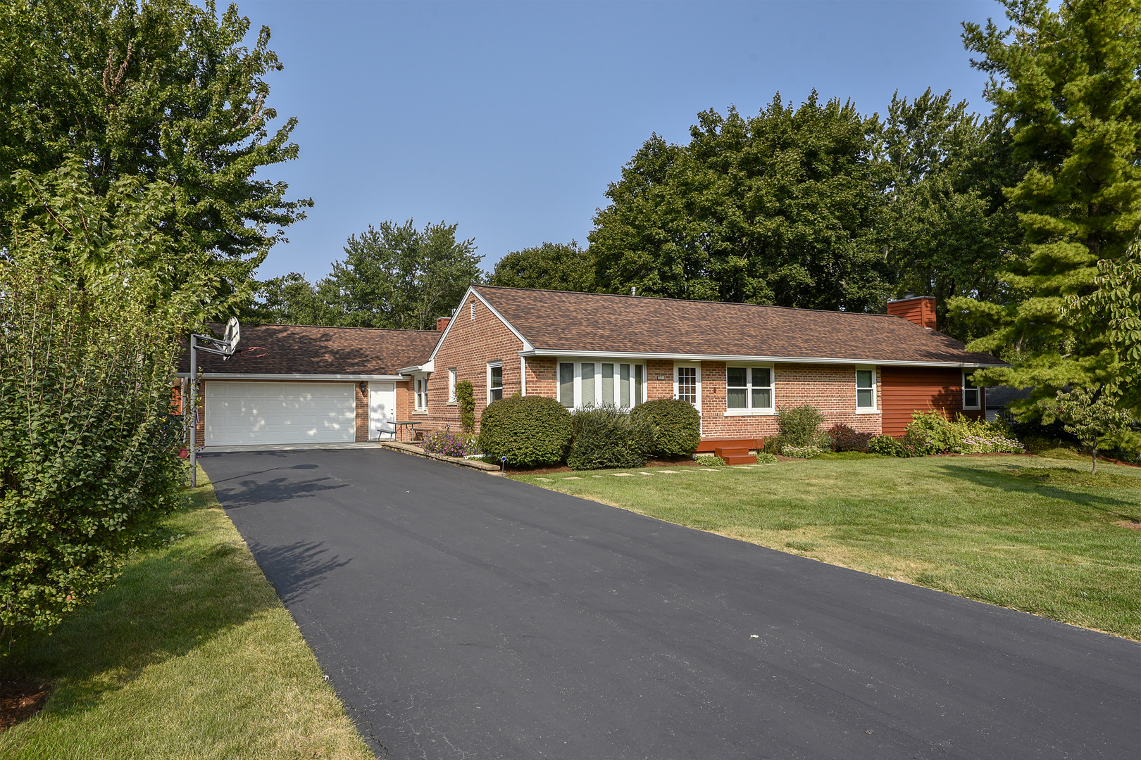 Property Photo:  50 Roberts Road  IL 60067 