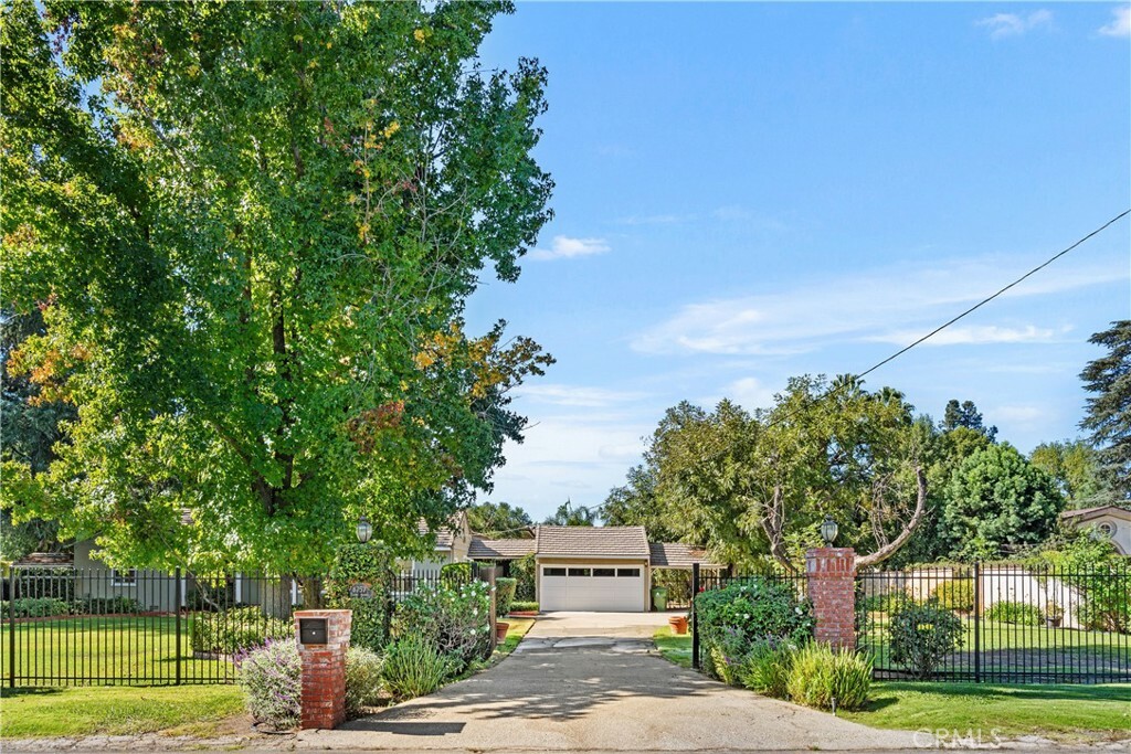 Property Photo:  8757 Encino Avenue  CA 91325 