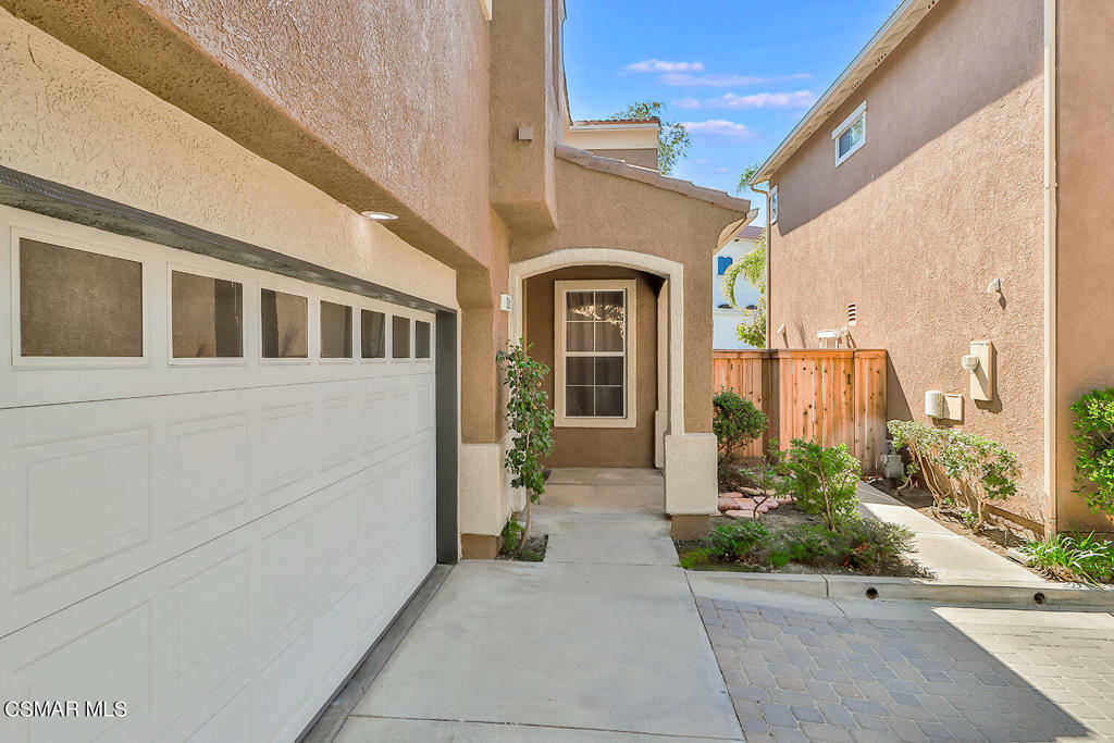 Property Photo:  2511 Villamonte Court  CA 93010 