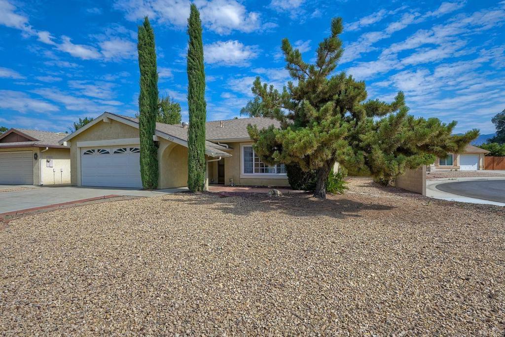 Property Photo:  2219 El Rancho Circle  CA 92545 