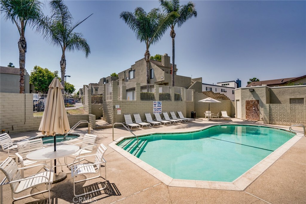 Property Photo:  17641 Sergio Circle 101  CA 92647 