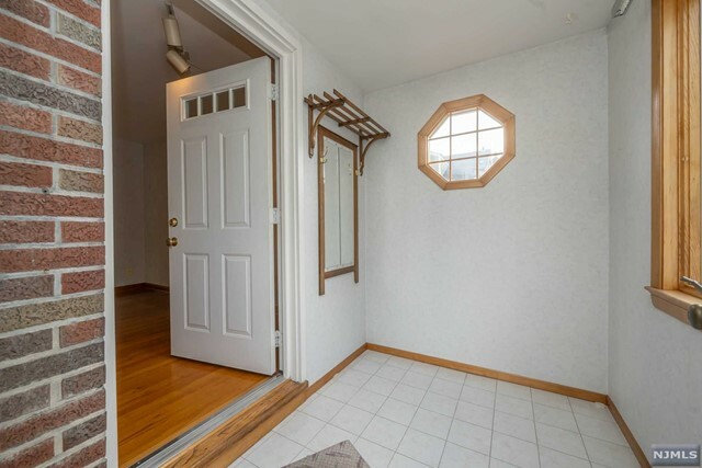 Property Photo:  442 Green Avenue  NJ 07071 