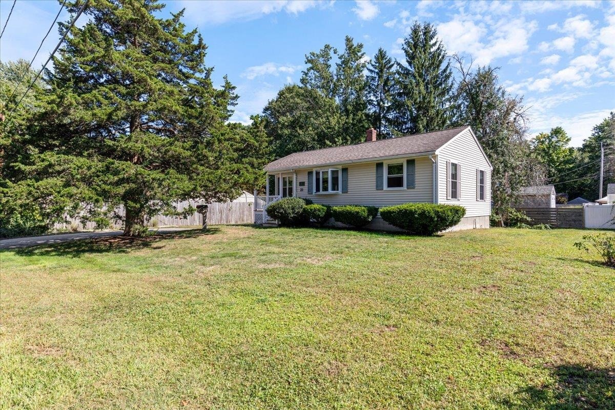 Property Photo:  21 Douglass Way  NH 03833 