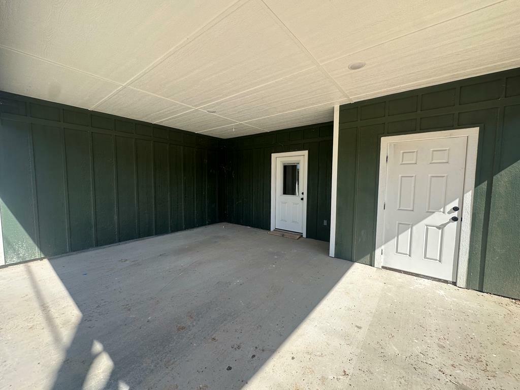 Property Photo:  1061 Holiday Dr  TX 76905 