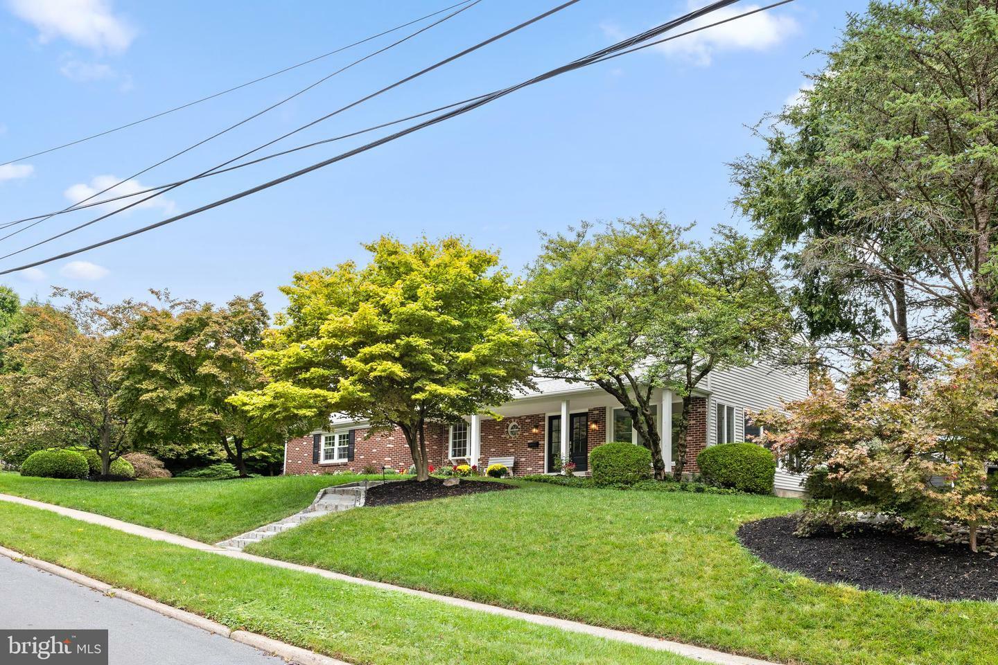 Property Photo:  1303 Dundee Drive  PA 19025 