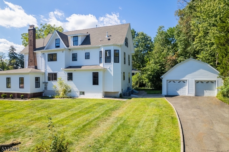 Property Photo:  29 Arlington Rd  NJ 07016 