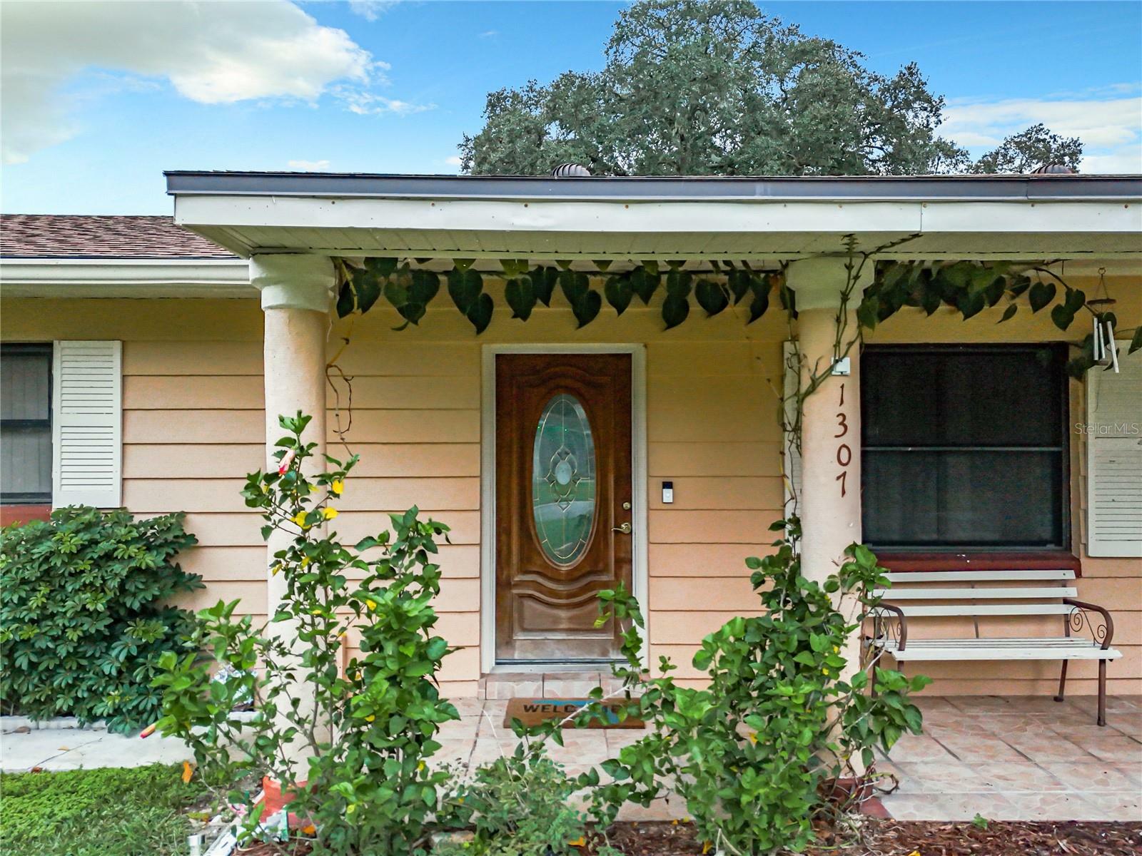 Property Photo:  1307 Lee Court  FL 34748 