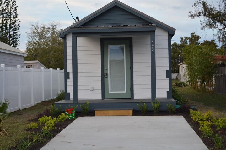 Property Photo:  575 2nd Street  FL 32765 