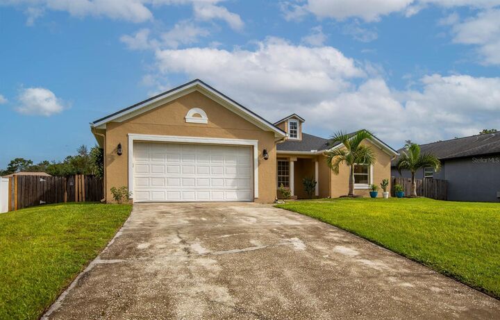 Property Photo: 260 W 4th Street FL 32766