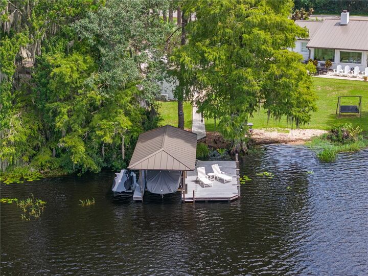 Property Photo: 3800 Chuluota Road FL 32820