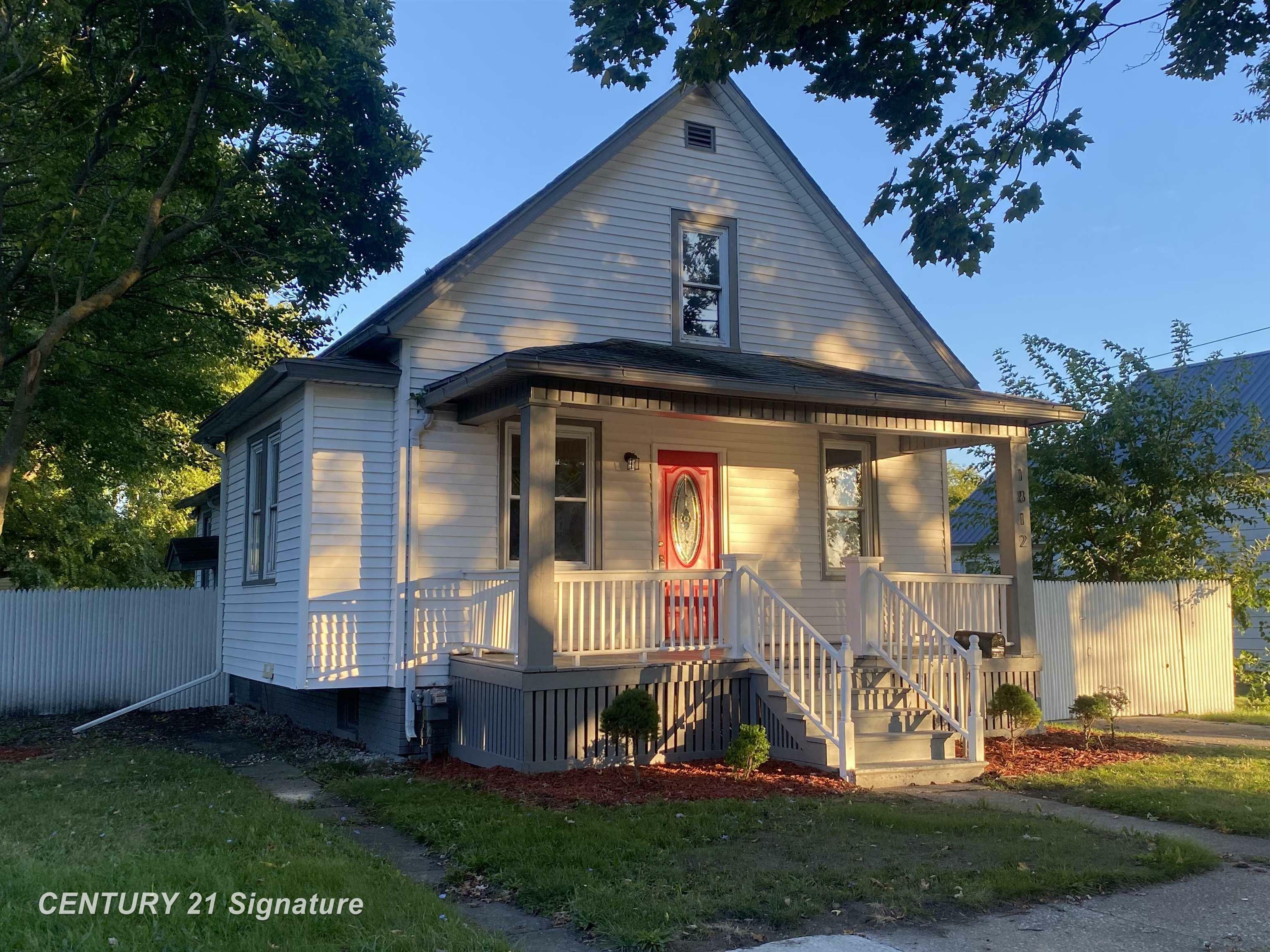 Property Photo:  1812 S Hamilton Street  MI 48602 