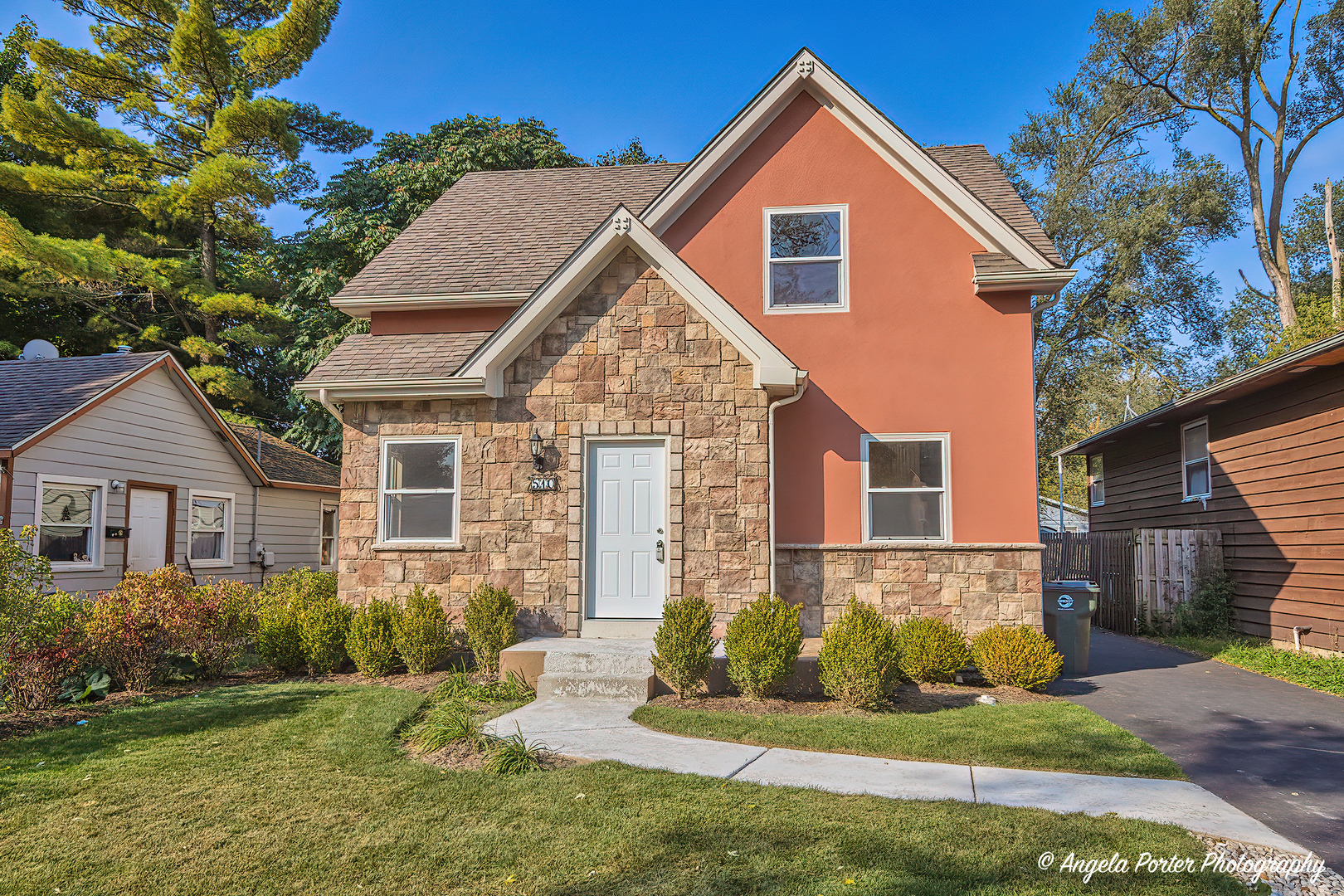 Property Photo: 510 Catalpa Drive IL 60073
