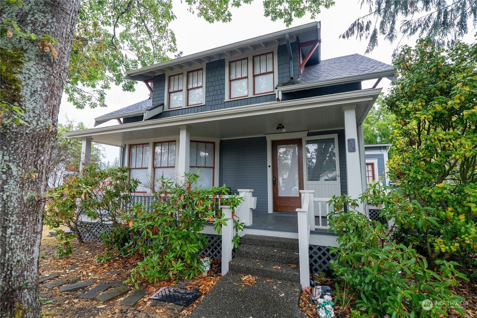 Property Photo:  519 W 12th  WA 98362