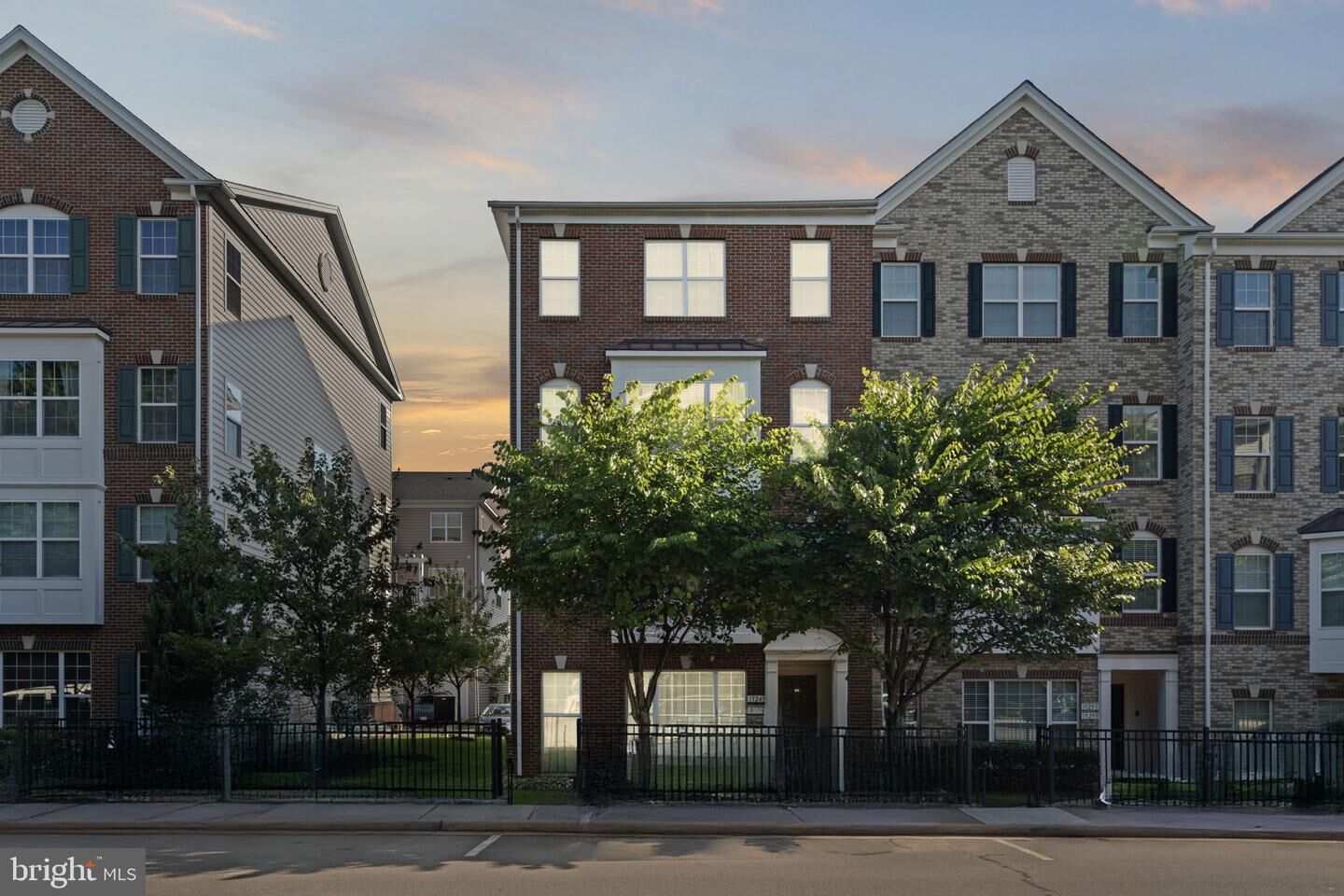 Property Photo:  15249 Leicestershire Street  VA 22191 