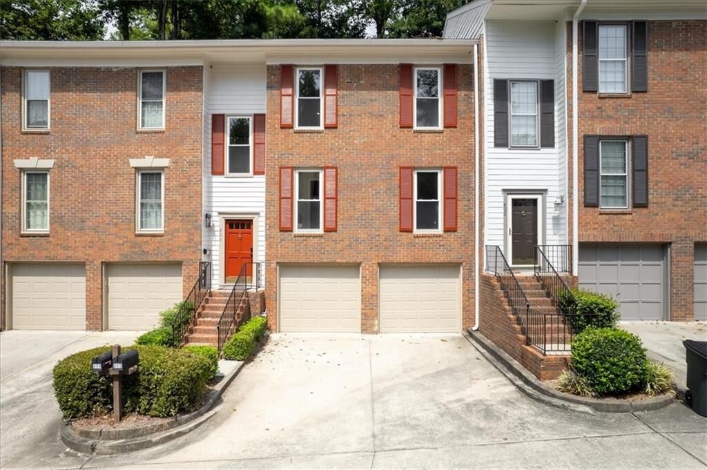 Property Photo: 803 Brandywine Circle GA 30350
