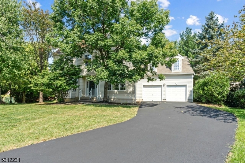 Property Photo:  35 Hansom Rd  NJ 07920 