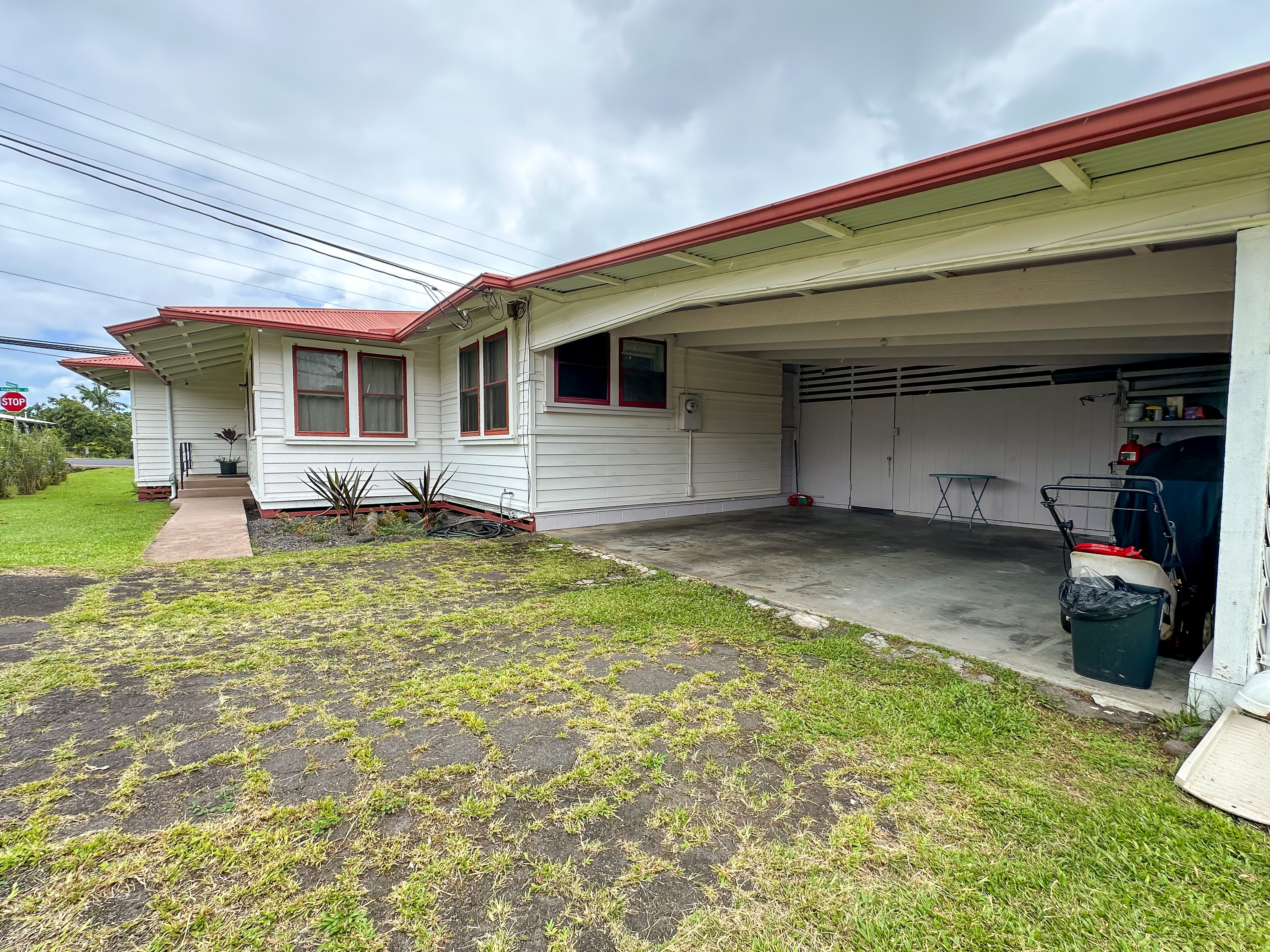 Property Photo:  169 Kawailani St  HI 96720 