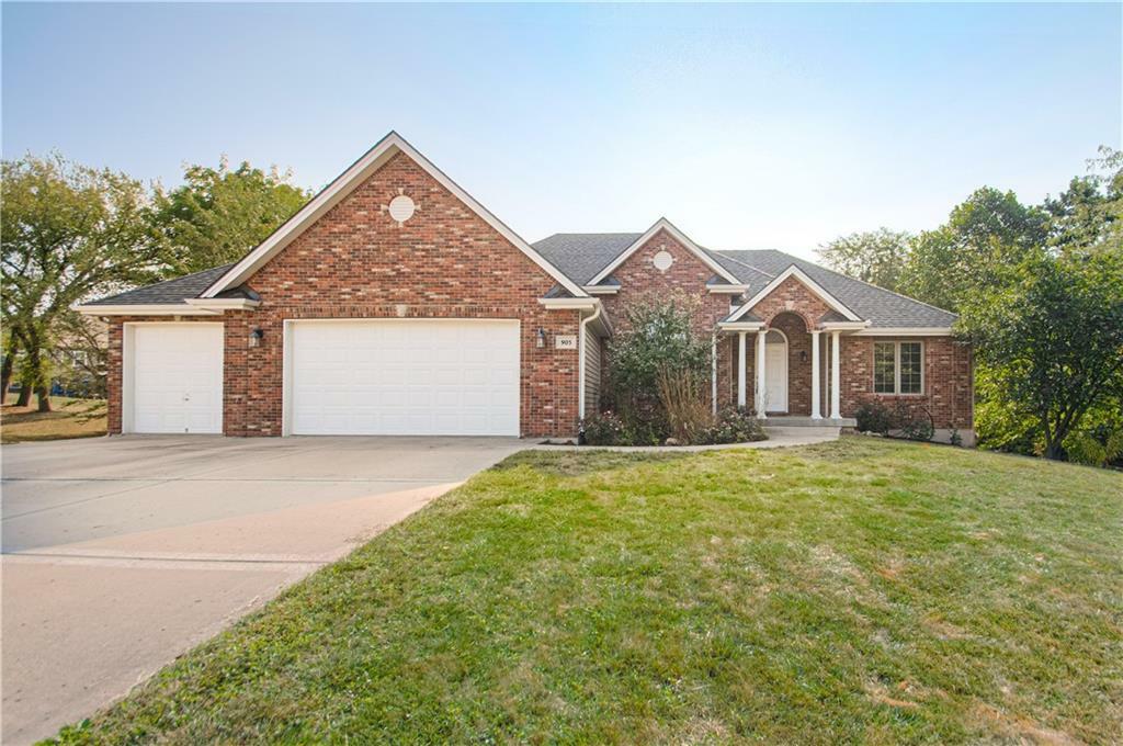 Property Photo:  905 Downy Circle  MO 64060 