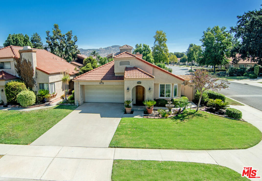 Property Photo: 2024 Kingman Avenue CA 93063
