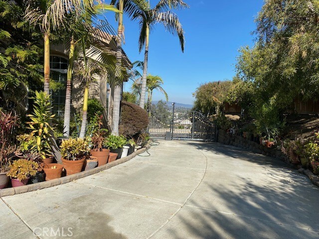 Property Photo:  1381 W 11th Avenue  CA 92029 