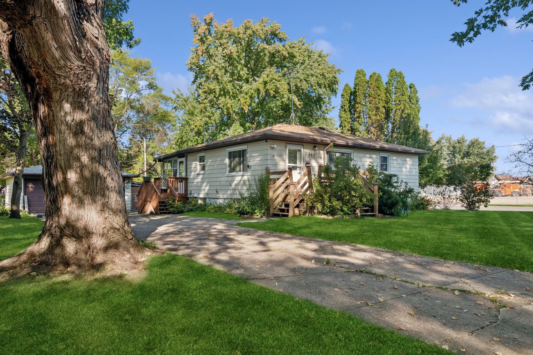 Property Photo:  302 Maple Avenue S  MN 55358 