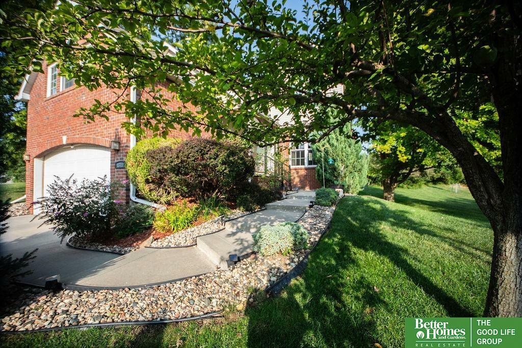 Property Photo:  1311 Bluff Street  NE 68005 