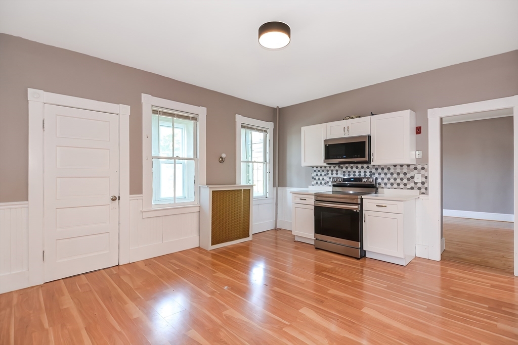 Property Photo:  34 West Bowers Street  MA 01854 