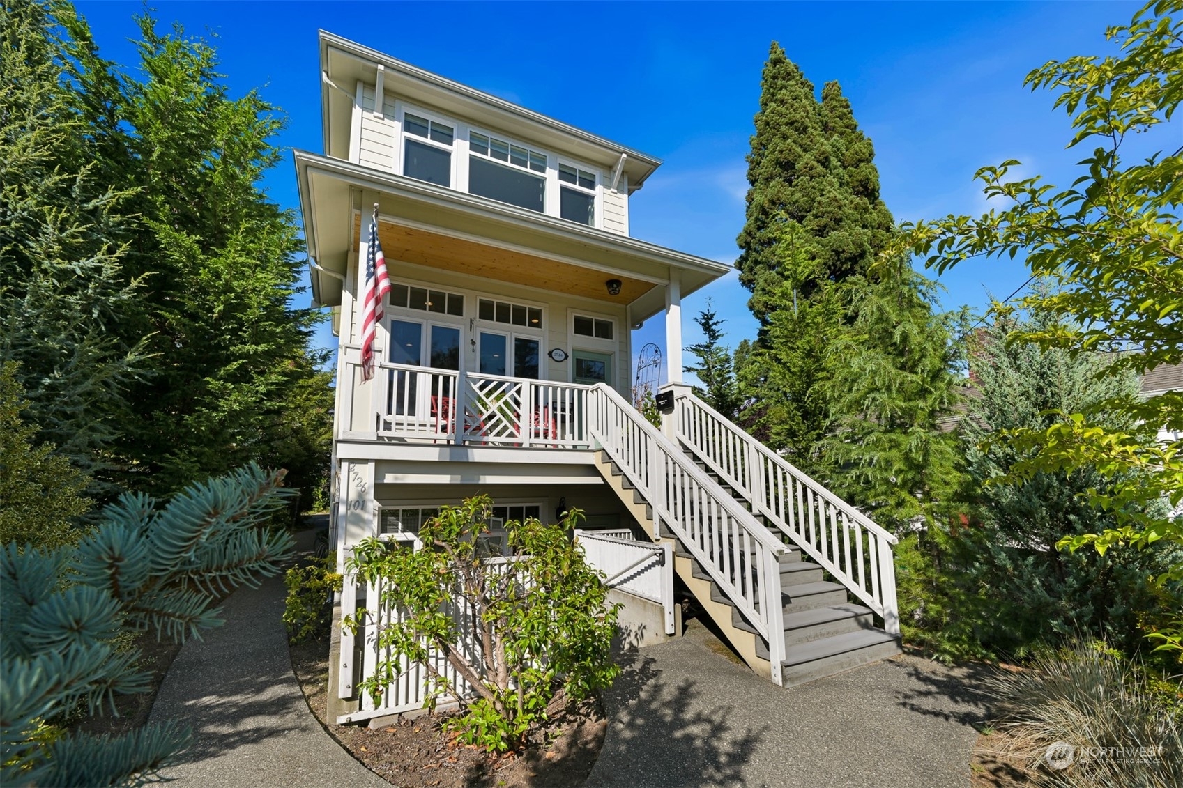 Property Photo:  2726 Eldridge Avenue  WA 98225 