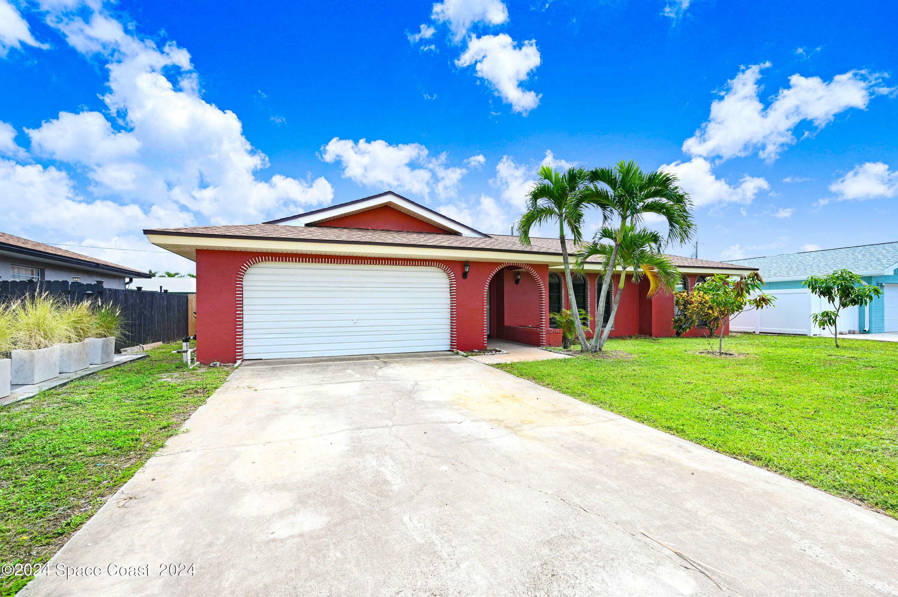 Property Photo:  765 Palm Drive  FL 32937 