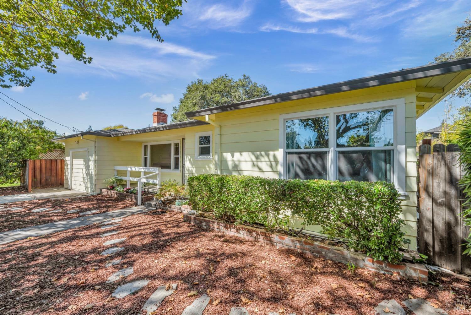 Property Photo:  543 Clement Avenue  CA 95401 