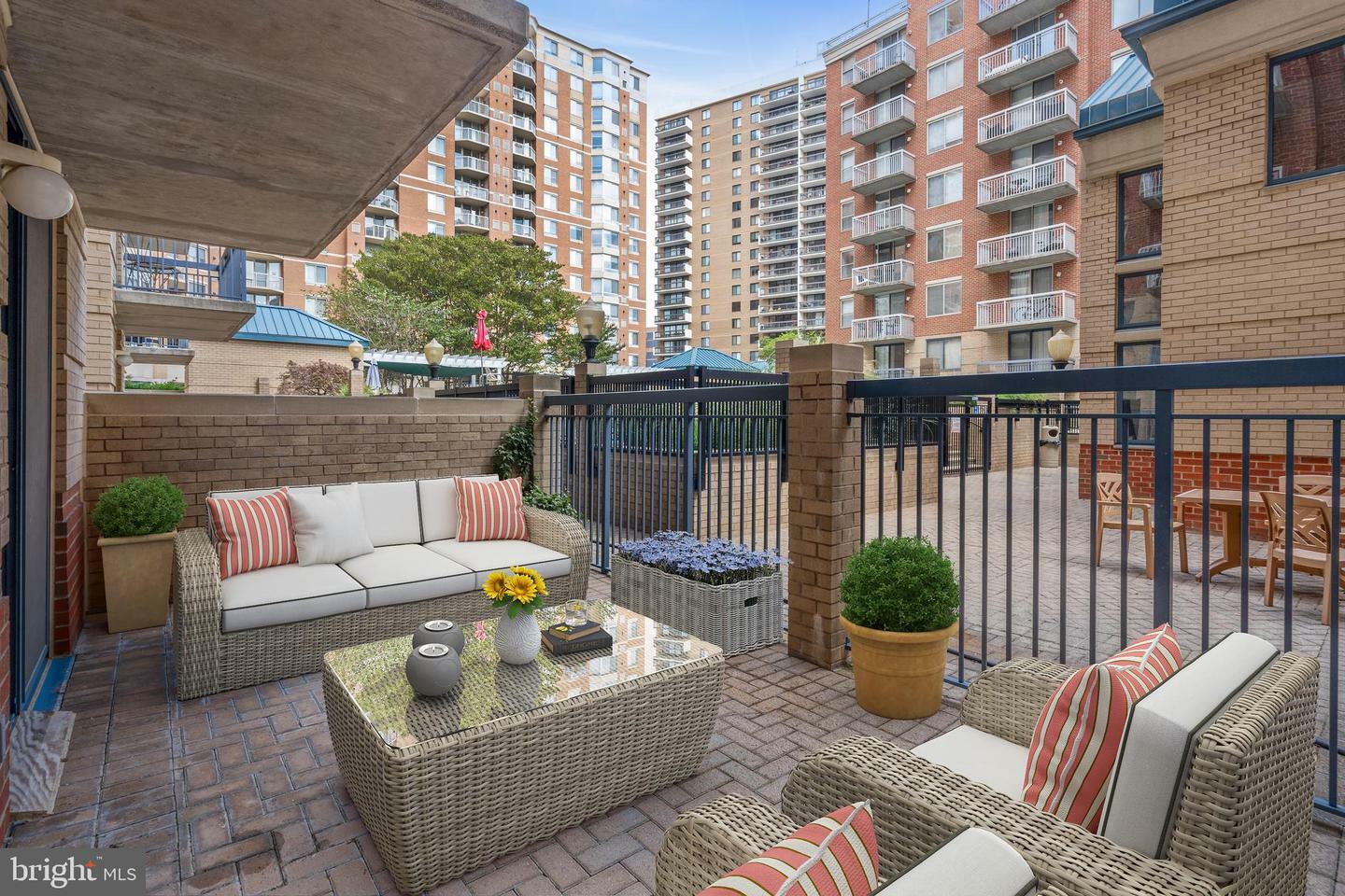 3835 9th Street N 105W  Arlington VA 22203 photo