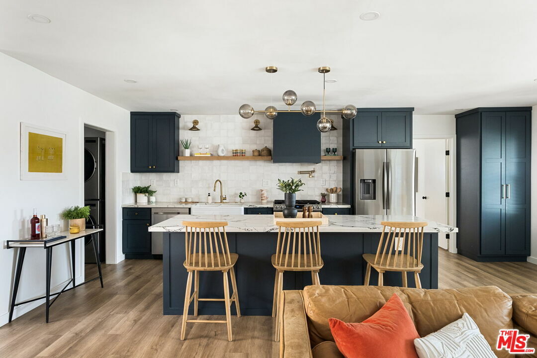 Property Photo: 10702 S Van Ness Ave CA 90047