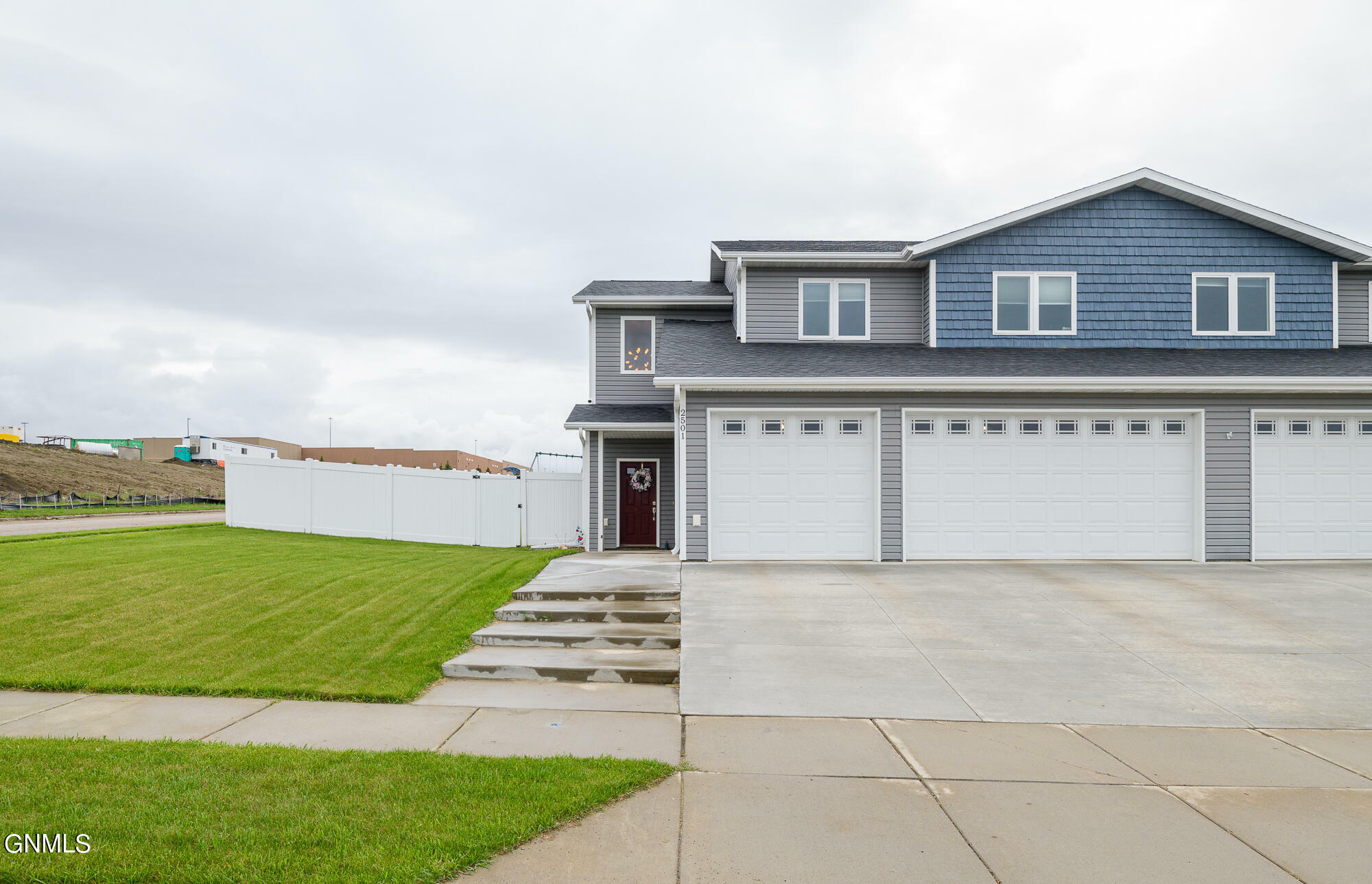 Property Photo:  2501 6th Avenue NW  ND 58554 