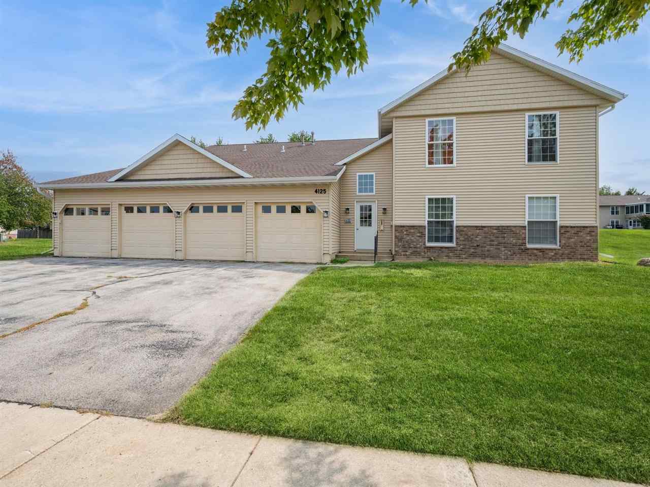 Property Photo:  4125 NE Summerfield Lane C  IA 52402 