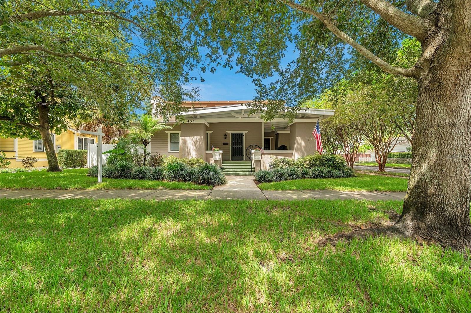 Property Photo:  455 13th Avenue NE  FL 33701 